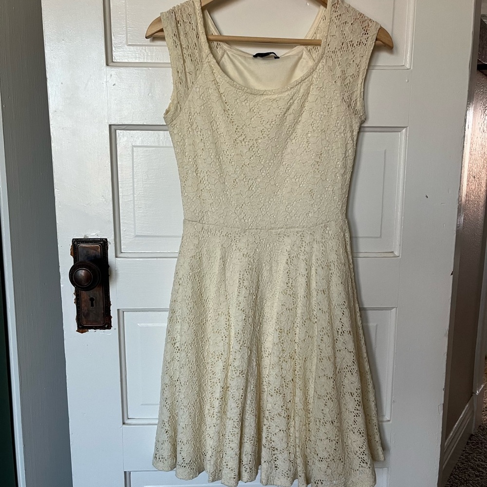 Elegant Cream Lace Dress